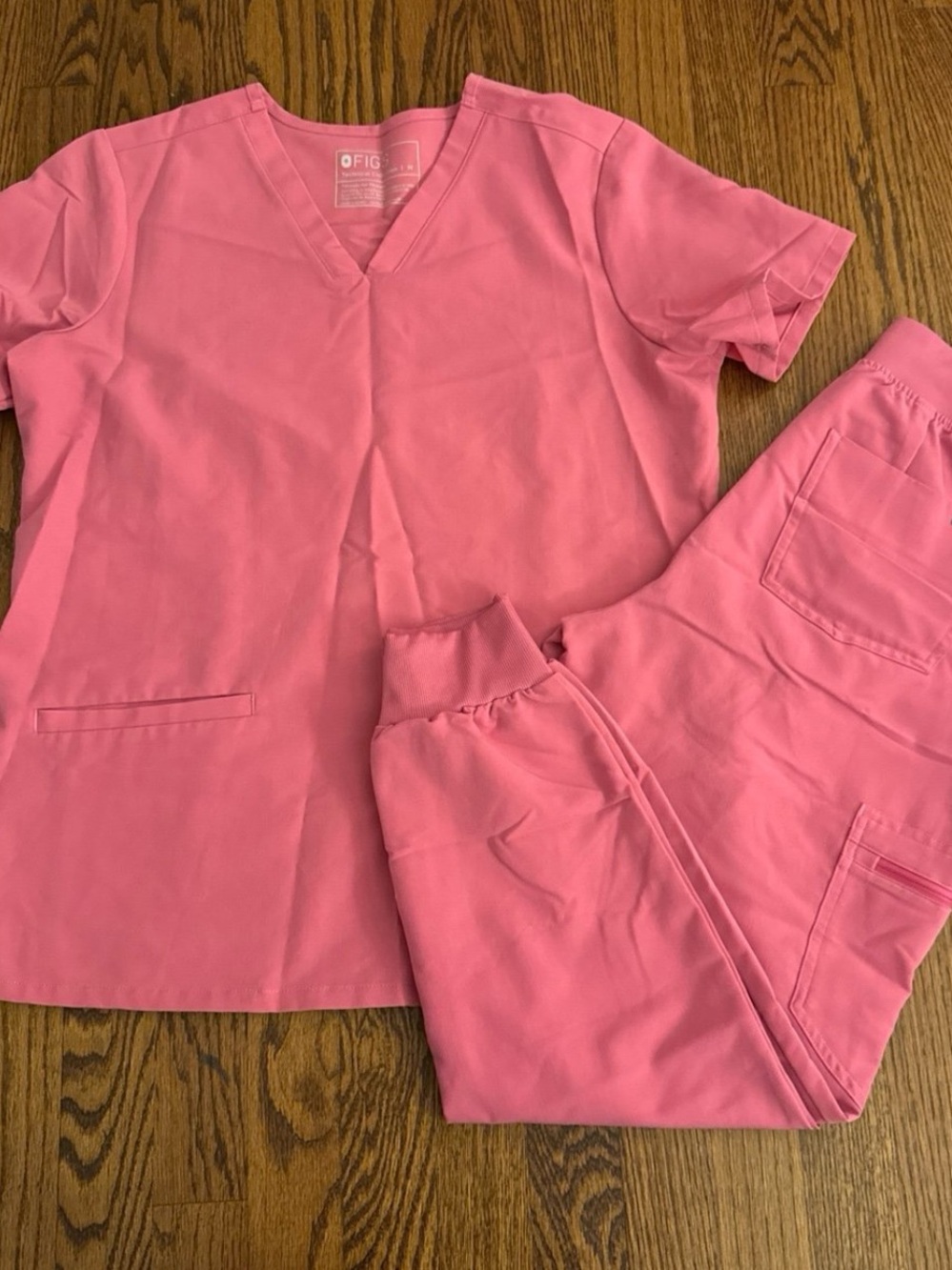 Figs Scrub Set